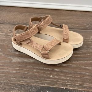Women’s Brown Leather Tevas